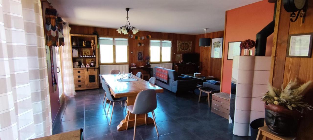 Maison d'Hôtes Le shorten Heches Exterior foto
