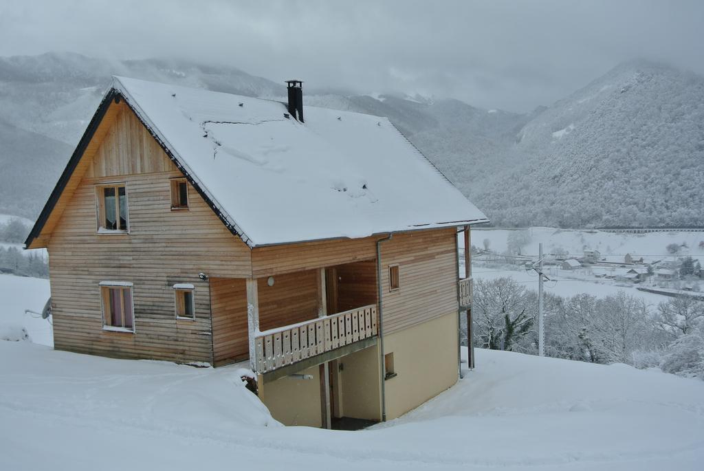 Maison d'Hôtes Le shorten Heches Exterior foto